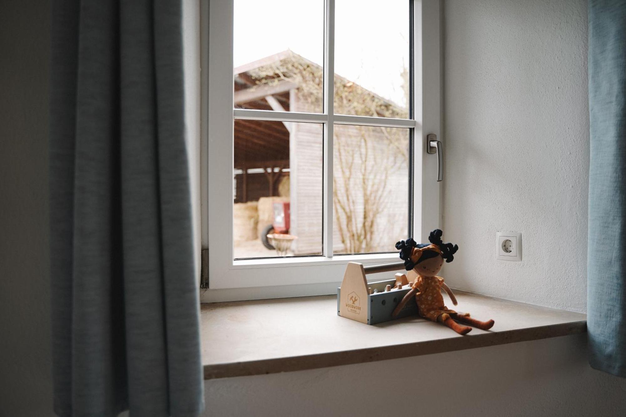 Black Horse Family Apartment - Barrierearm - Pfotenglueck - Familienzeit By Loewenherz Homes Stephanskirchen Buitenkant foto