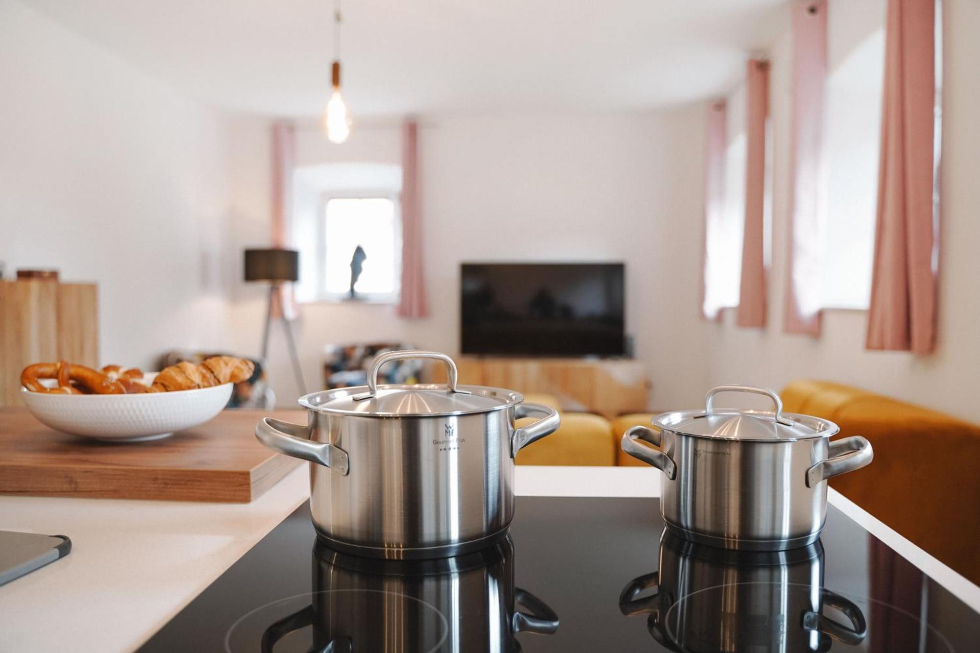 Black Horse Family Apartment - Barrierearm - Pfotenglueck - Familienzeit By Loewenherz Homes Stephanskirchen Buitenkant foto
