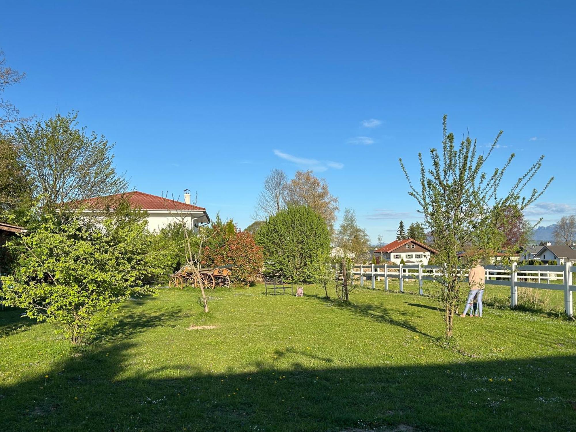 Black Horse Family Apartment - Barrierearm - Pfotenglueck - Familienzeit By Loewenherz Homes Stephanskirchen Buitenkant foto